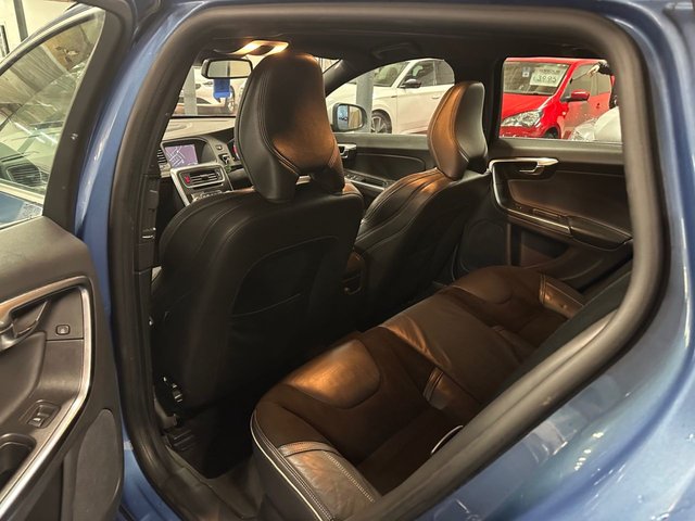 2014 VOLVO V60 2.0 D4 R-Design Nav Estate 5dr Diesel Manual Euro 6 (s/s) (181 ps) - Photo 10