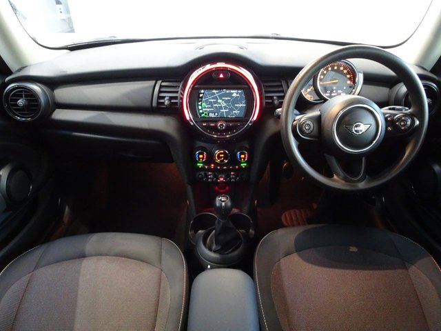 2019 MINI HATCH 1.5 One Classic Hatchback 3dr Petrol Manual Euro 6 (s/s) (102 ps) - Photo 2