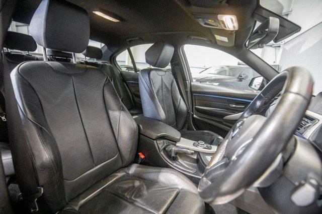 2017 BMW 3 Series 2L M Sport 4dr - Photo 3