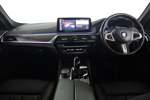 2022 BMW 5 Series - Photo 11