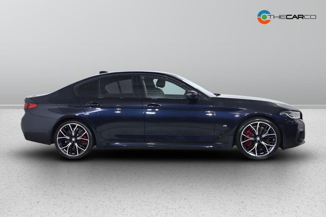 2022 BMW 5 Series - Photo 10