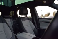 USED 2021 21 LAND ROVER RANGE ROVER EVOQUE 2.0 P250 MHEV R-Dynamic SE SUV 5dr Petrol Auto 4WD Euro 6 (s/s) (249 ps) SUNROOF / BLACK PK / 20" ALLOY