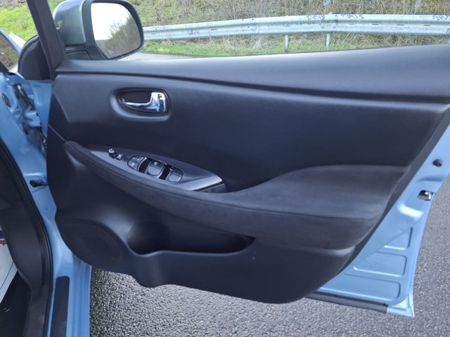 2016 NISSAN LEAF - Photo 6