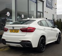 USED 2015 BMW X6 3.0 30d M Sport SUV 5dr Diesel Auto xDrive Euro 6 (s/s) (258 ps) THIS CAR COMES WITH 6 MONTHS WARRANTY , BREAKDOWN COVER & RECOVERY++  GREAT EXAMPLE OF AUTOMATIC SUV CAR APPLE CAR PLAY/ ANDRIOD AUTO + NAVIGATION SYSTEM + BLUETOOTH + DAB RADIO + USB CONNECTION + FRONT AND REAR PARKING SENSORS + FULL  LEATHER TRIM  + FRONT HEATED SEATS + CRUISE CONTROL + CLIMATE CONTROL + 20 INCH ALLOY WHEELS + AUTO START STOP + ELECTRIC PARKING BRAKE + HILL HOLD ASSIST + ELECTRIC SEAT ADJUSTMENT + TRACTION CONTROL + DAY TIME RUNNING LIGHTS + KEY LESS START + LUMBAR SUPPORT +