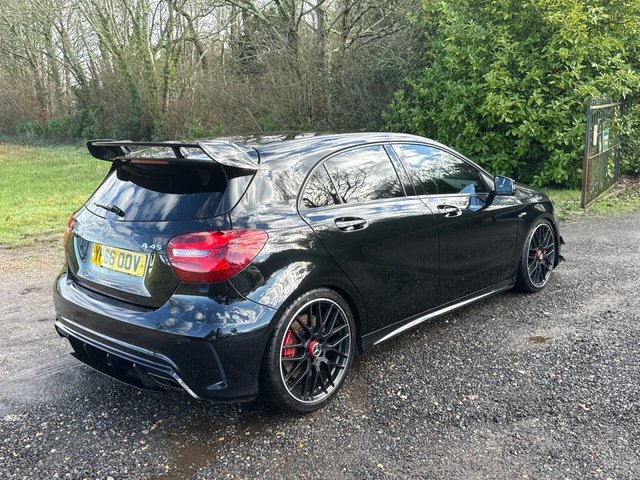 2016 MERCEDES-BENZ A-CLASS 2016 2.0 A45 AMG (Premium) Hatchback 5dr Petrol SpdS DCT 4MATIC Euro 6 (s/s) (381 ps) - Photo 9