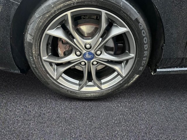 2019 FORD FOCUS 1.5 EcoBlue ST-Line Hatchback 5dr Diesel Manual Euro 6 (s/s) (120 ps) - Photo 11