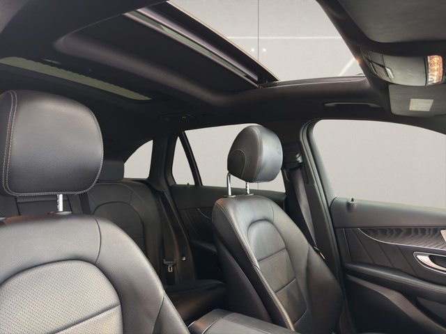 2017 Mercedes-Benz Glc 2L Amg Line 5dr - Photo 4