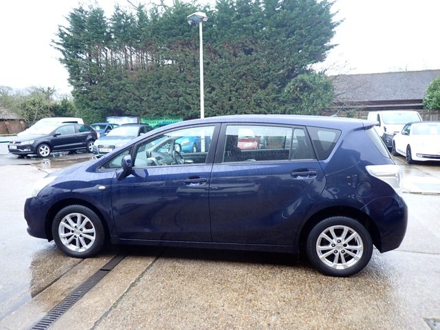 2010 TOYOTA VERSO - Photo 6