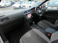 USED 2021 21 VOLKSWAGEN TIGUAN 1.5 TSI R-Line 5d DSG 150 S/S SAT NAV, VIRTUAL COCKPIT, HEATED FRONT SEATS & STEERING WHEEL, APP-CONNECT FOR APPLE CARPLAY / ANDROID AUTO, DSG AUTOMATIC GEARBOX, ADAPTIVE CRUISE CONTROL, LANE ASSIST, DAB RADIO, BLUETOOTH, RONT & REAR PARKING SENSORS WITH DISPLAY, PARK ASSIST, 20 INCH ALLOY WHEELS, PART LEATHER INTERIOR, ELECTRIC FOLDING MIRRORS, KEYLESS ENTRY & START, ADJUSTABLE DRIVING MODES, LEATHER TIPTRONIC FLAT BOTTOM MFSW, 1 OWNER FROM NEW, SERVICE HISTORY