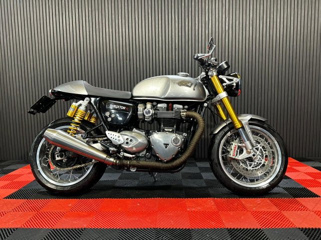 View our TRIUMPH THRUXTON 1200 R