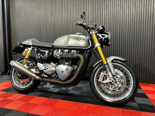 View our TRIUMPH THRUXTON 1200 R
