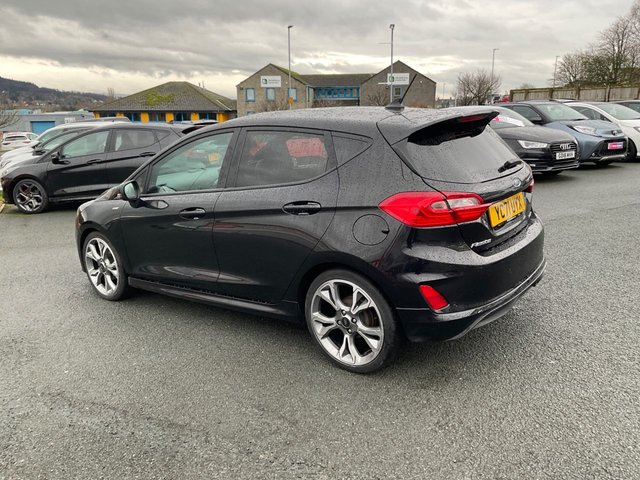 2021 FORD FIESTA - Photo 5