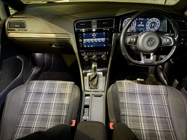 2017 VOLKSWAGEN GOLF - Photo 3