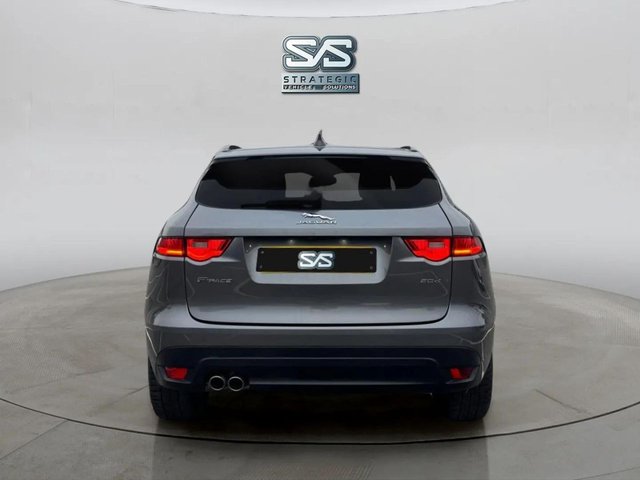 2017 Jaguar F-Pace 2L R-Sport 5dr - Photo 5