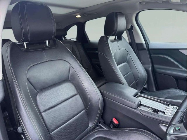 2017 Jaguar F-Pace 2L R-Sport 5dr - Photo 11