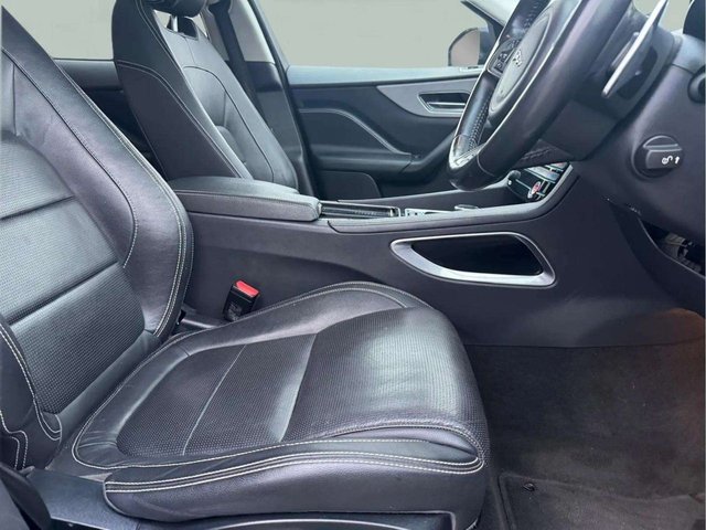 2017 Jaguar F-Pace 2L R-Sport 5dr - Photo 12
