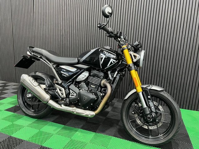 View our TRIUMPH SPEED 400