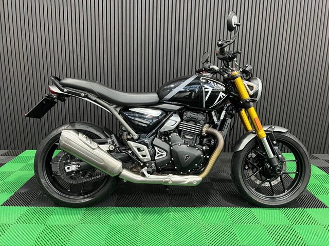 View our TRIUMPH SPEED 400