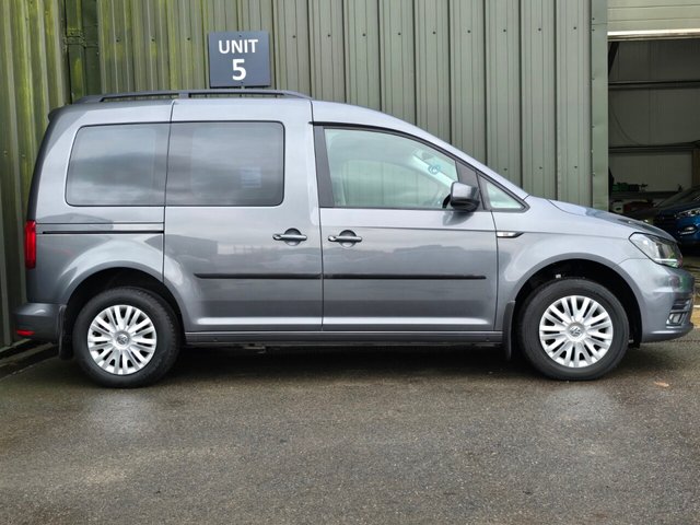 2017 VOLKSWAGEN CADDY LIFE - Photo 3