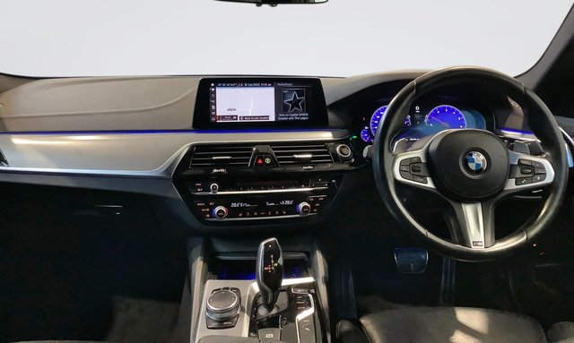 2018 BMW 5 Series 2L M Sport 4dr - Photo 3