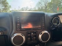 USED 2015 15 JEEP WRANGLER 2.8 CRD Overland SUV 4dr Diesel Auto 4WD Euro 5 (197 bhp) 
