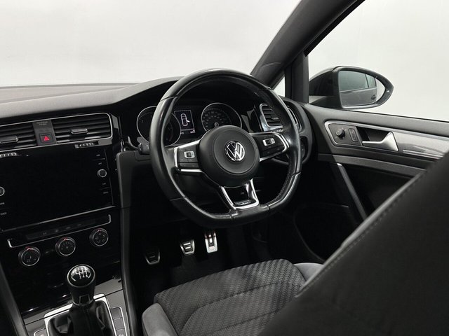 2019 Volkswagen Golf - Photo 12