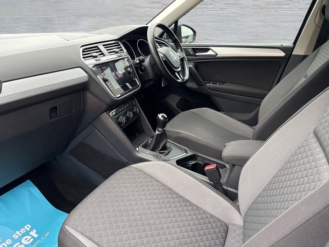 2018 VOLKSWAGEN TIGUAN 1.4 TSI SE Navigation SUV 5dr Petrol Manual Euro 6 (s/s) (125 ps) - Photo 3