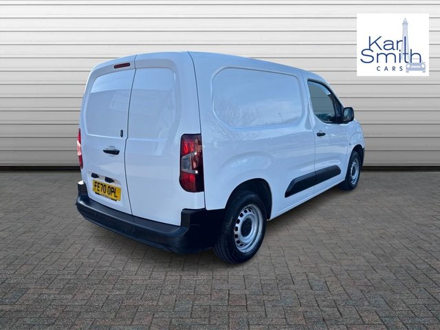 2020 Vauxhall Combo 1.5L Edition 4dr - Photo 8