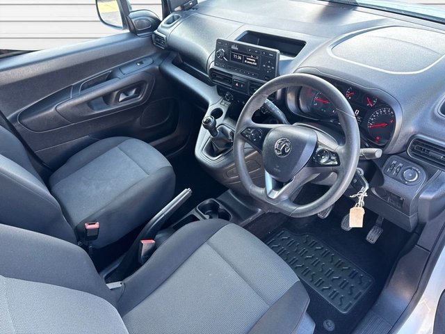 2020 Vauxhall Combo 1.5L Edition 4dr - Photo 10