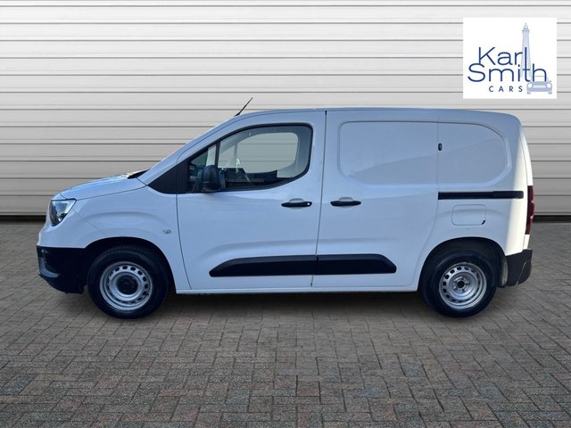 2020 Vauxhall Combo 1.5L Edition 4dr - Photo 5