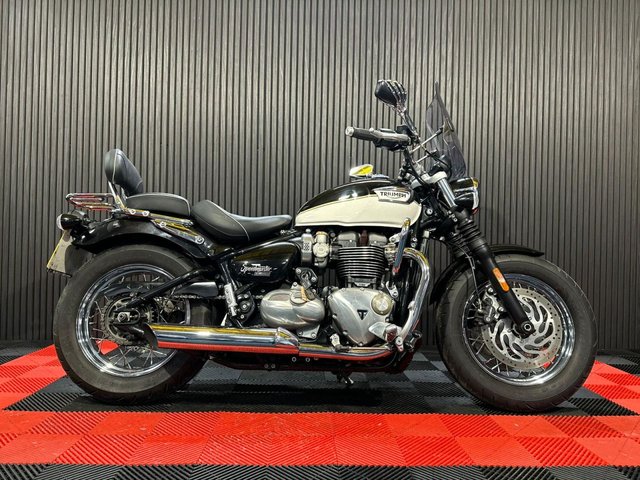 View our TRIUMPH SPEEDMASTER 1200