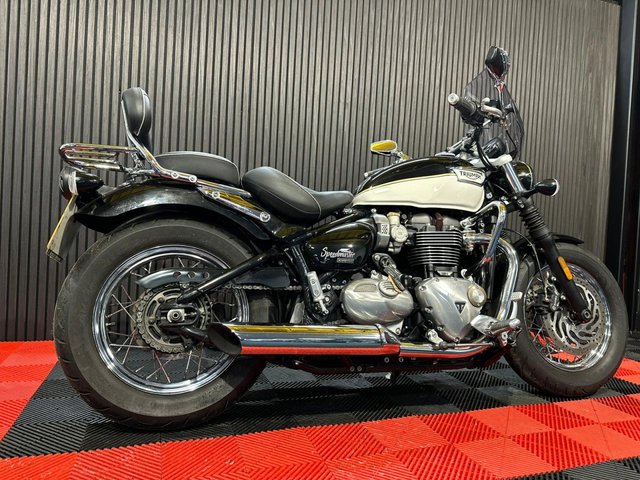 View our TRIUMPH SPEEDMASTER 1200