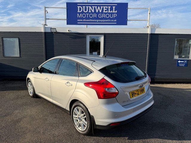 2012 Ford Focus 1.6L Titanium 5dr - Photo 4