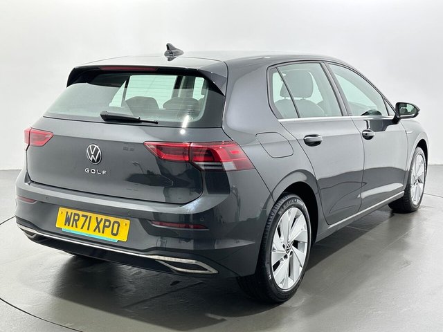 2021 Volkswagen Golf - Photo 8