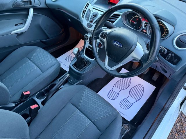 2010 Ford Fiesta 1.3L Zetec 3dr - Photo 7
