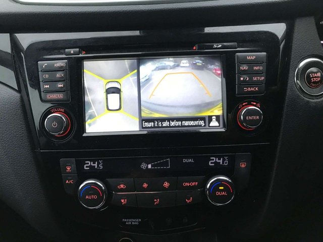 2016 NISSAN QASHQAI 2016 1.5 dCi N-Connecta SUV 5dr Diesel Manual 2WD Euro 6 (s/s) (110 ps) - Photo 2