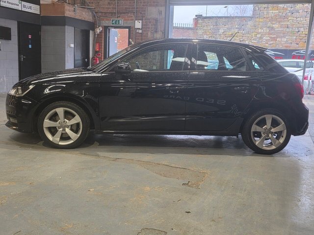 2015 AUDI A1 - Photo 12