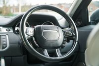 USED 2015 65 LAND ROVER RANGE ROVER EVOQUE 2.0 TD4 SE Tech SUV 5dr Diesel Auto 4WD Euro 6 (s/s) (180 ps) 