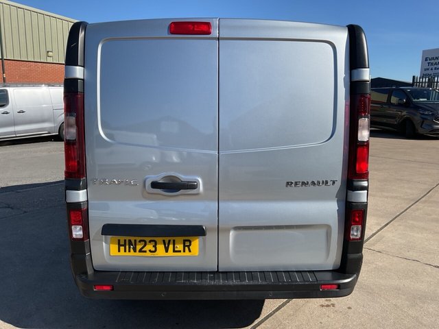 2023 RENAULT TRAFIC - Photo 5