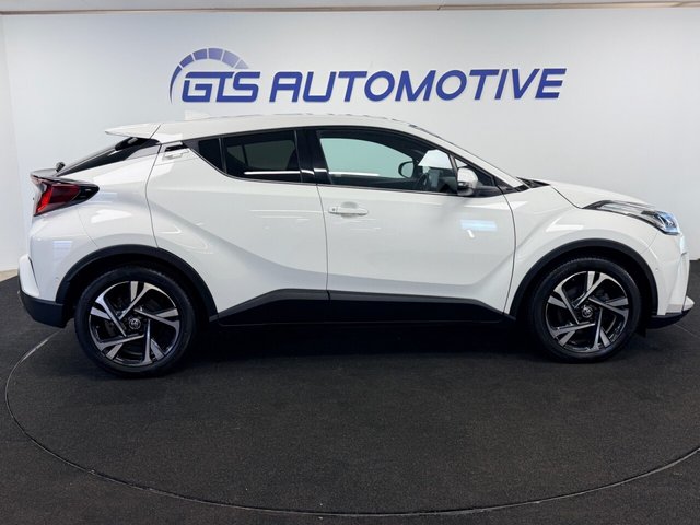 2022 TOYOTA C-HR - Photo 5