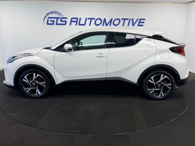 2022 TOYOTA C-HR - Photo 7