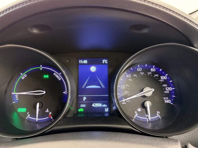 2022 TOYOTA C-HR - Photo 11