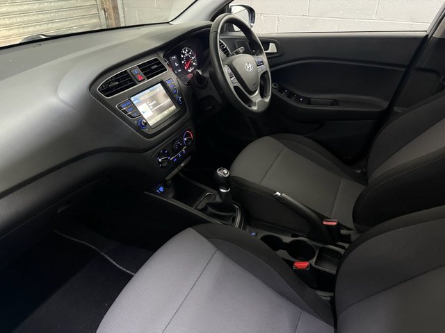 2020 HYUNDAI I20 1.2 SE Launch Edition Hatchback 5dr Petrol Manual Euro 6 (s/s) (84 ps) - Photo 2
