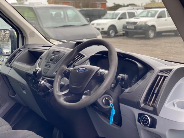 FORD TRANSIT 350 FWD 2.0 TDCI 130 LWB H/R PanelVan - Photo 12