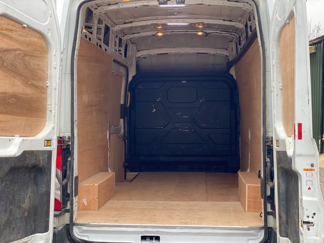 FORD TRANSIT 350 FWD 2.0 TDCI 130 LWB H/R PanelVan - Photo 3