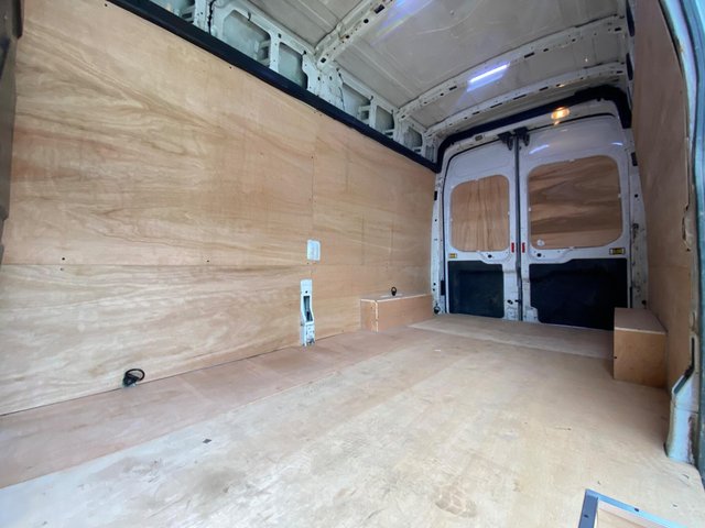 FORD TRANSIT 350 FWD 2.0 TDCI 130 LWB H/R PanelVan - Photo 10