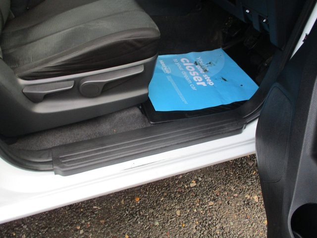 2017 ISUZU D-MAX 1.9 TD Eiger Pickup Double Cab 4dr Diesel Manual 4WD Euro 6 (164 ps) - Photo 5