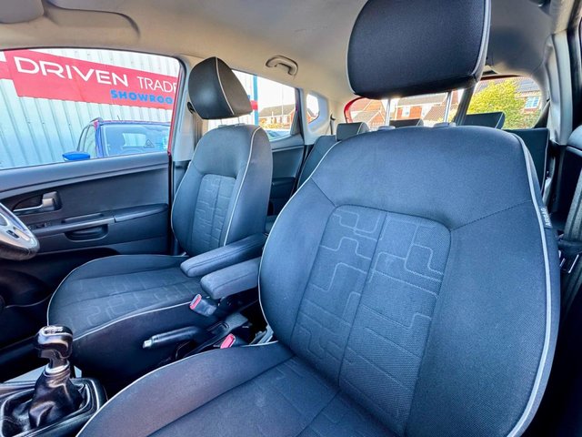 2016 KIA VENGA 1.4 2 MPV 5dr Petrol Manual Euro 6 (s/s) (89 bhp) - Photo 11