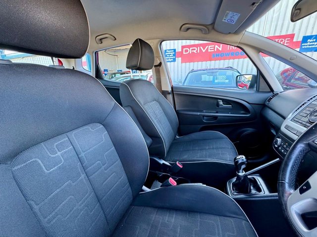 2016 KIA VENGA 1.4 2 MPV 5dr Petrol Manual Euro 6 (s/s) (89 bhp) - Photo 10
