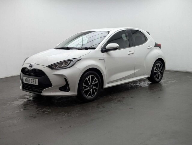 USED 2021 21 TOYOTA YARIS 1.5 VVT-h Design Hatchback 5dr Petrol Hybrid E-CVT Euro 6 (s/s) (116 ps) PARKING CAMERA+APPLE CARPALY CLICK&COLLECT/HOME DELIVERY